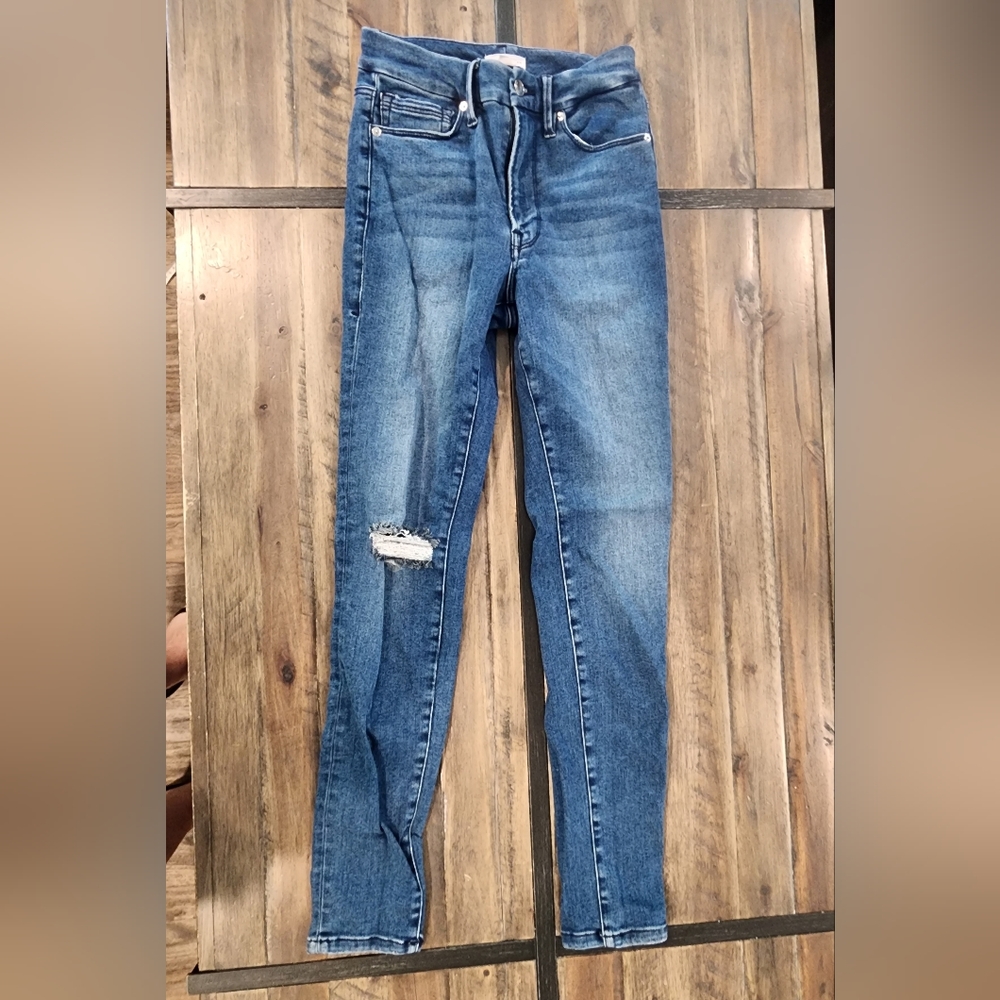 Good American Always fits high rise distressed medium wash skinny jeans - Picture 4 of 7